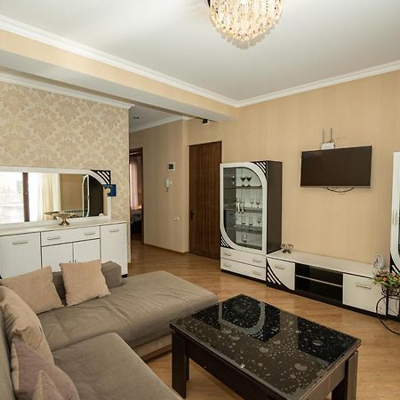 Brand New Apartment With Terrace Tbilissi Extérieur photo